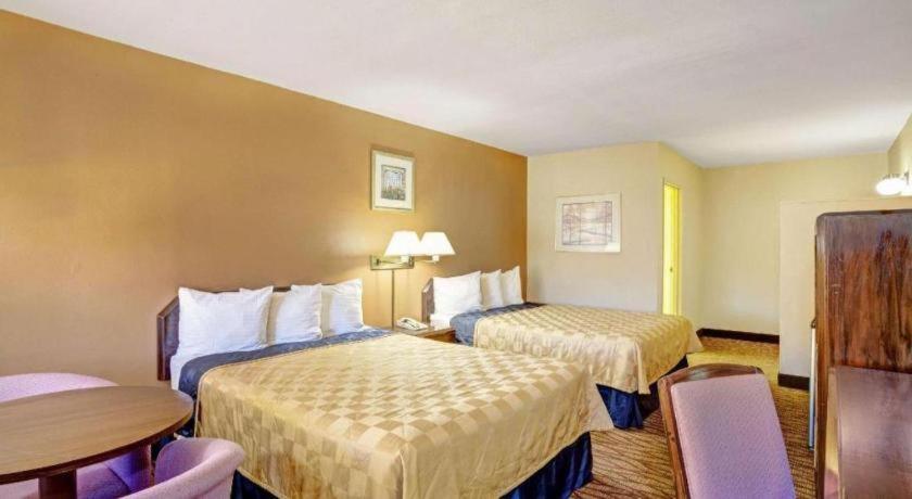 Howard Johnson By Wyndham South Lake Tahoe Bagian luar foto
